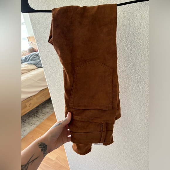 Good American Good Waist Faux Suede Jeans size 6 - Picture 4 of 5